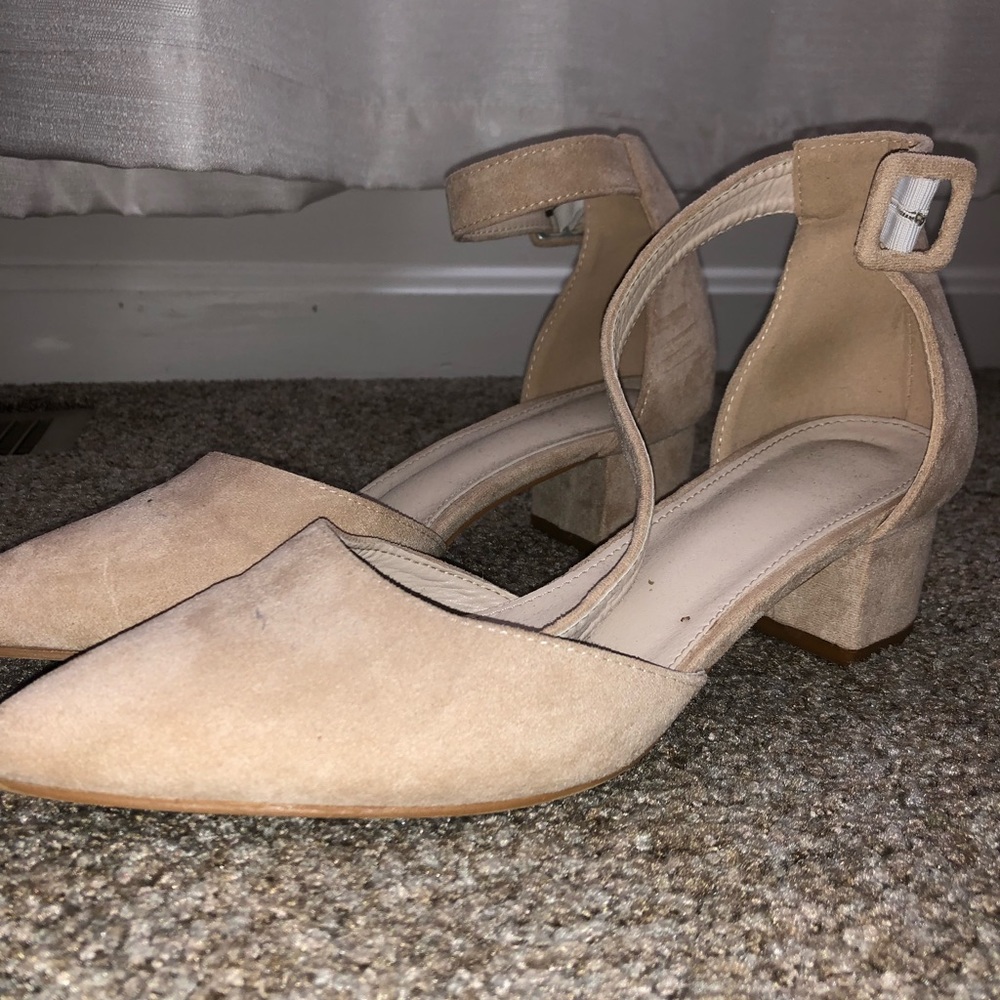 Shoes - Picture 2 of 4